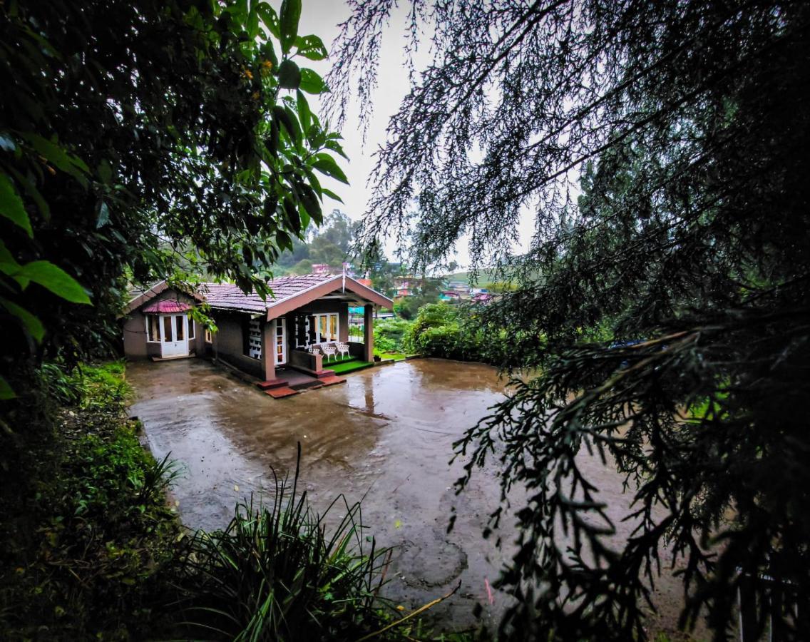 Bob'S Woodside Bungalow Hotel Ooty Exterior photo